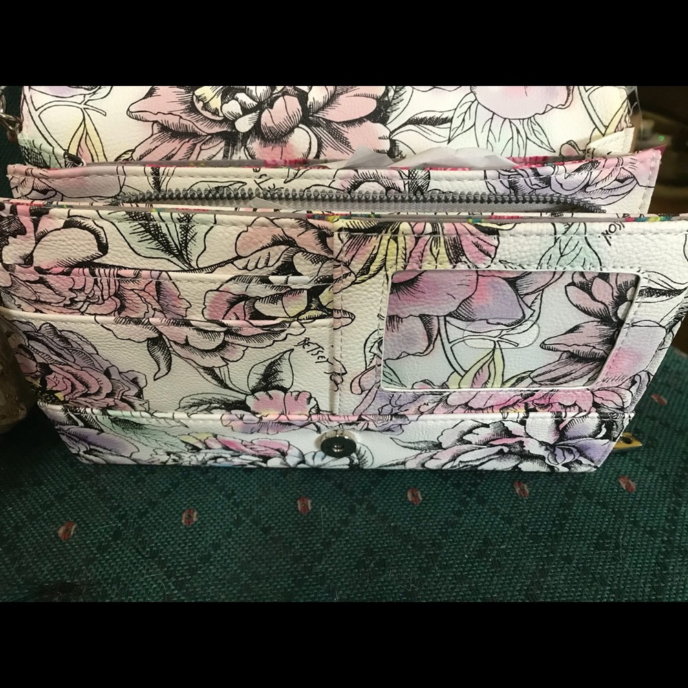 Purse - Picture 4 of 6